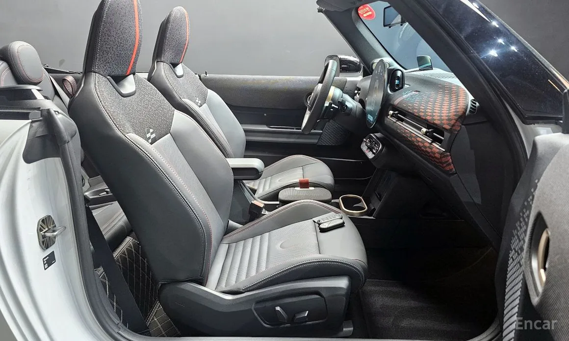 Mini Cooper Convertible, 2025 — фото 11 из 12