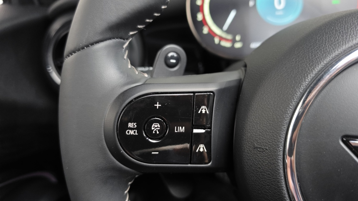 Mini Cooper Convertible, 2022 — фото 12 из 12