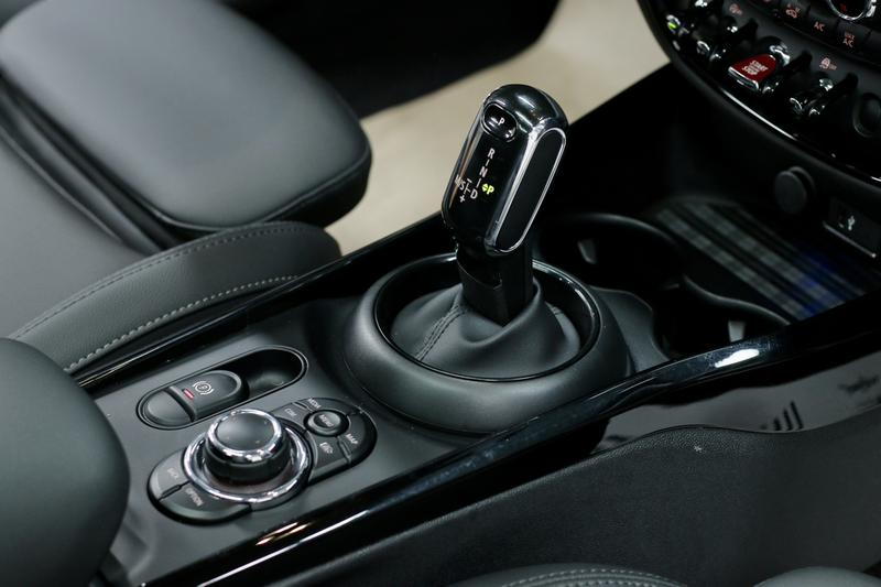 Mini Clubman, 2021 — фото 9 из 12