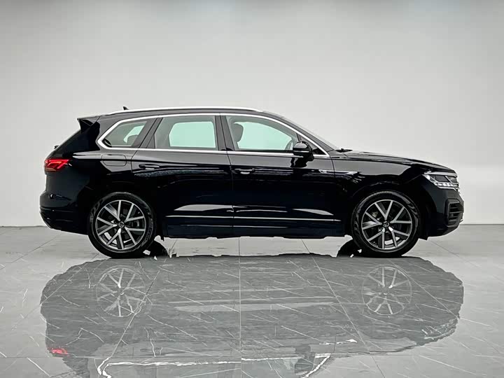 Volkswagen Touareg, 2022 — фото 7 из 9