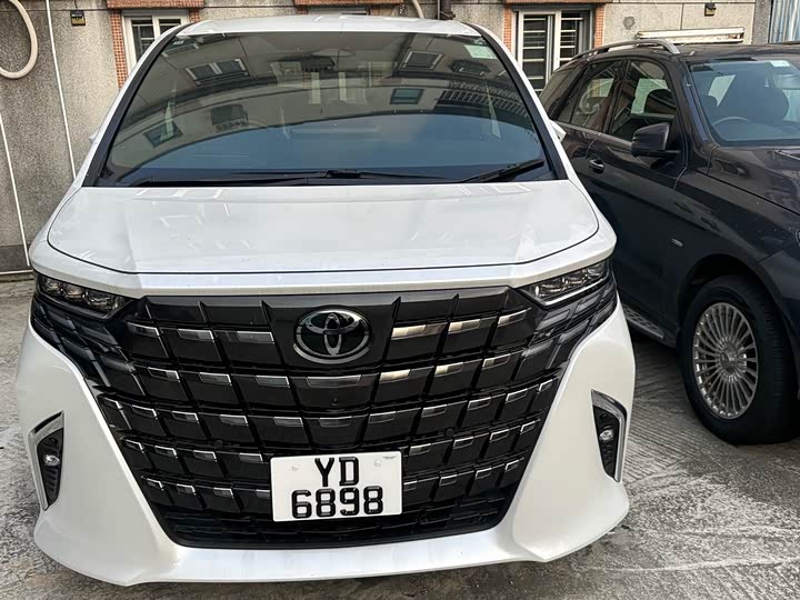 Toyota Alphard, 2025 — фото 2 из 9