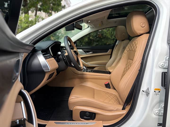 Jaguar XF L, 2022 — фото 9 из 9