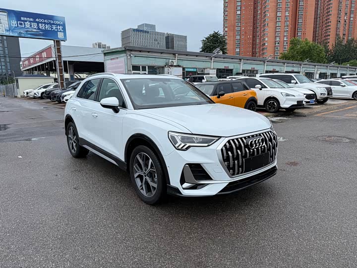 Audi Q3, 2024 — фото 3 из 9