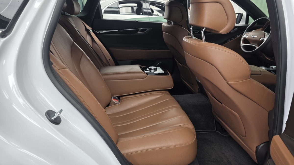 Genesis G80, 2022 — фото 10 из 12