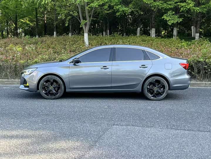 Roewe i6 Max, 2021 — фото 4 из 9