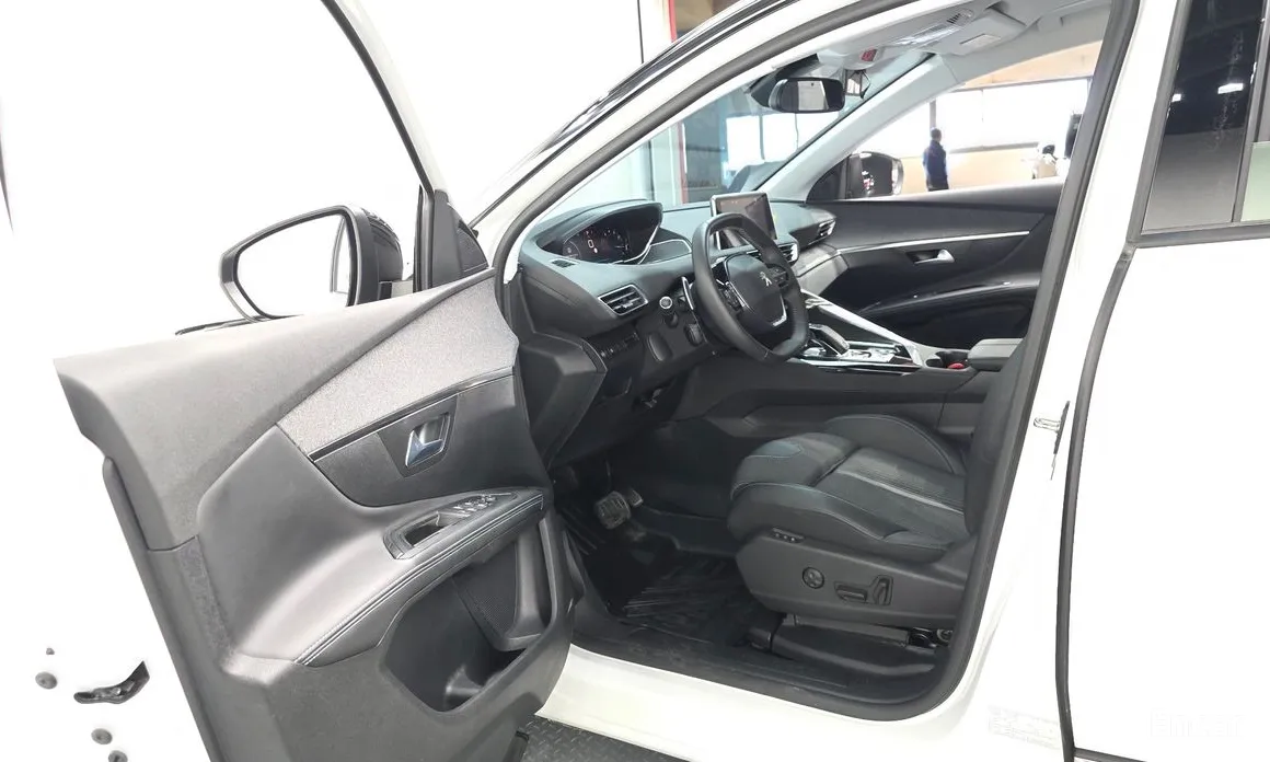 Peugeot 5008, 2022 — фото 10 из 12