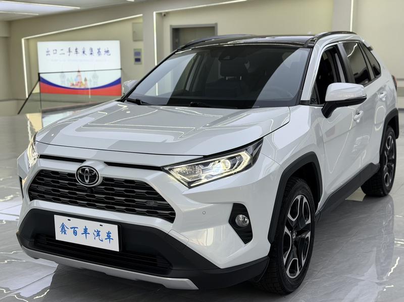 Toyota RAV4, 2023 — купить в Туле под ключ