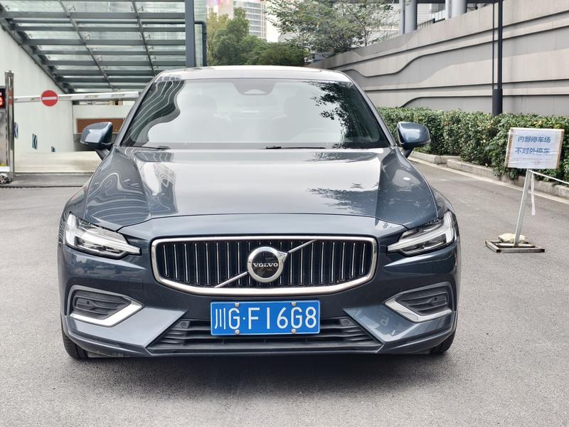 Volvo S60, 2024 — фото 2 из 11