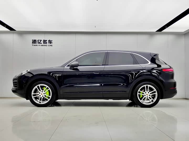 Porsche Cayenne Hybrid, 2022 — фото 4 из 9