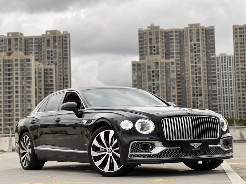 Bentley Flying Spur, 2024 — фото 3 из 12