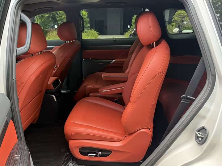 Dongfeng Yipai eπ 008, 2024 — фото 5 из 9