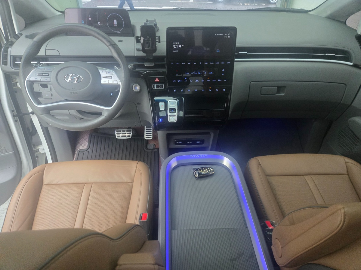 Hyundai Staria, 2022 — фото 6 из 12