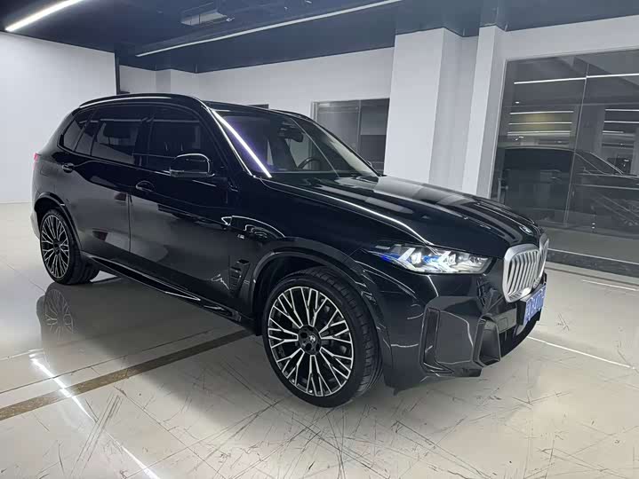 BMW X5, 2023 — фото 2 из 9