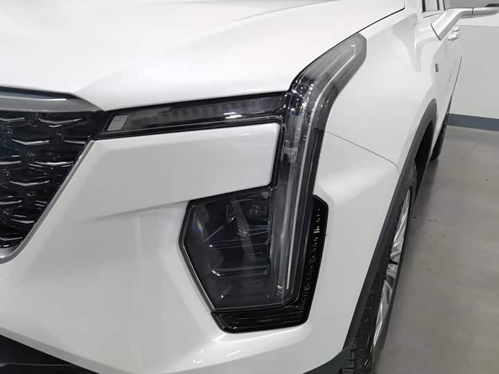 Cadillac XT4, 2026 — фото 7 из 9