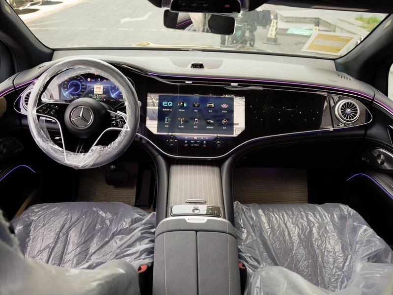 Mercedes-Benz EQS SUV, 2026 — фото 7 из 12