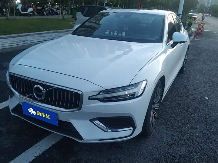 Volvo S60, 2021 — купить в Перми под ключ