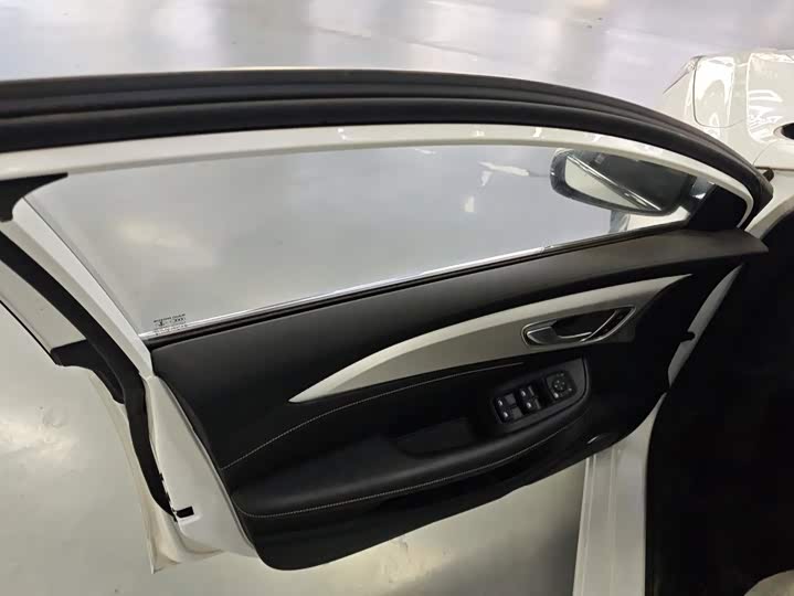 Roewe i6 Max EV, 2025 — фото 7 из 9