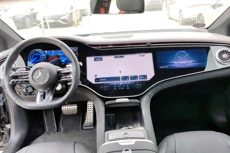 Mercedes-Benz EQE AMG, 2024 — фото 3 из 11