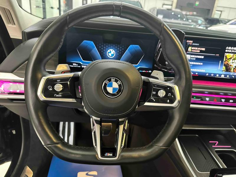 BMW 7 Series, 2024 — фото 8 из 12