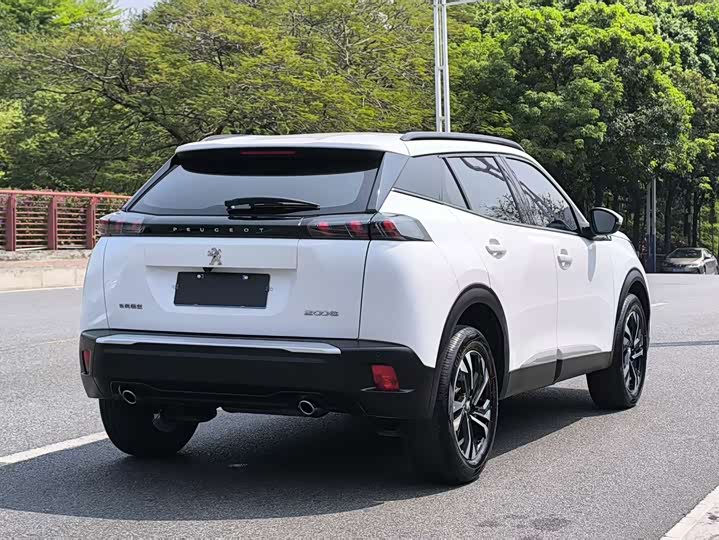 Peugeot 2008, 2023 — фото 5 из 9