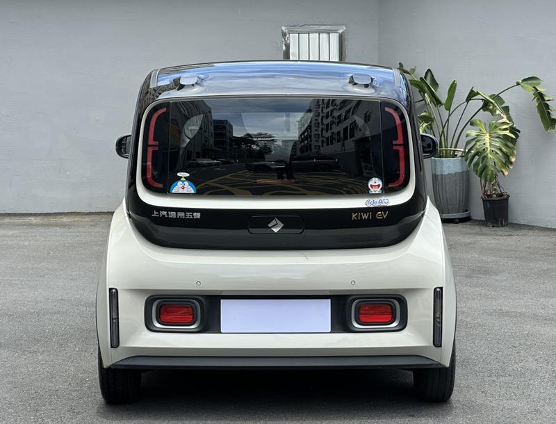 Baojun KiWi EV, 2022 — фото 5 из 10