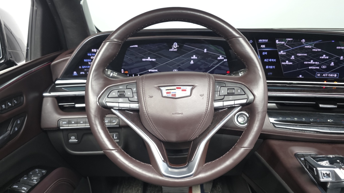 Cadillac Escalade, 2022 — фото 12 из 12