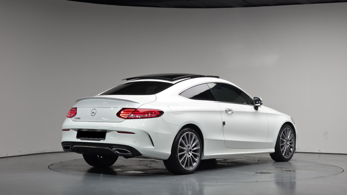 Mercedes-Benz C-Class, 2023 — фото 2 из 12