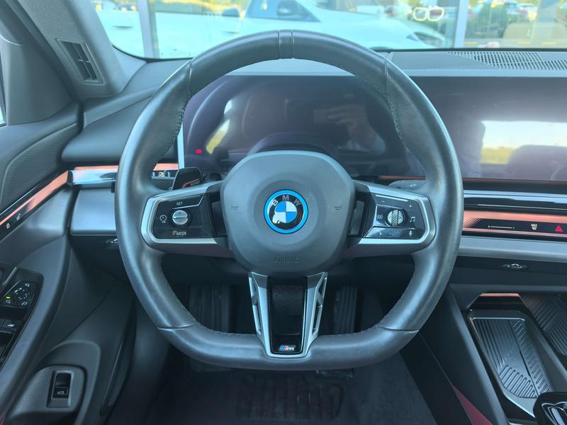 BMW i5, 2025 — фото 8 из 12