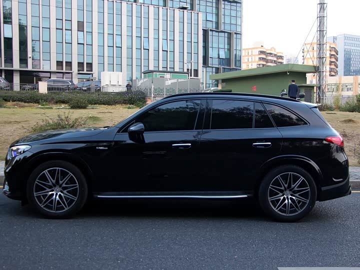 Mercedes-Benz GLC-Class AMG, 2025 — фото 3 из 9