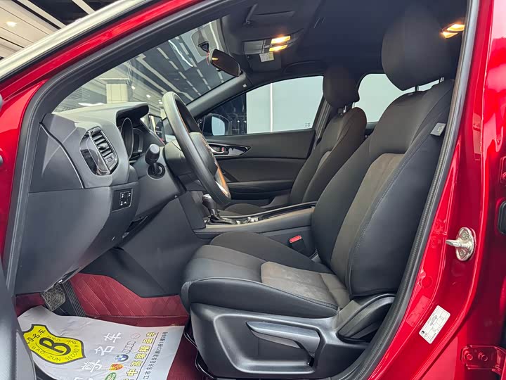 Mazda CX-4, 2023 — фото 7 из 9