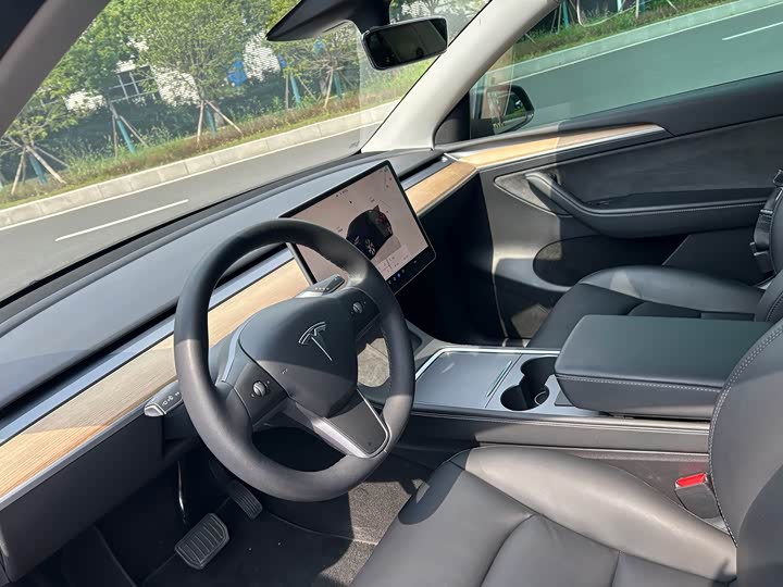 Tesla Model Y, 2021 — фото 3 из 9