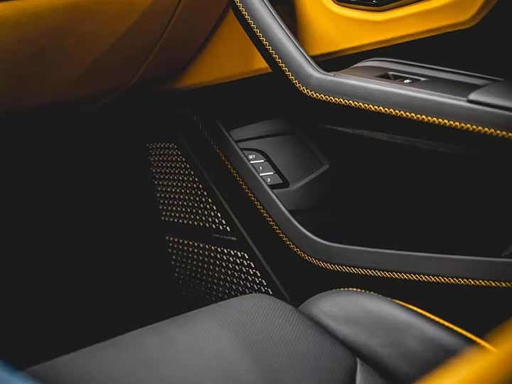 Lamborghini Urus SE, 2026 — фото 3 из 3