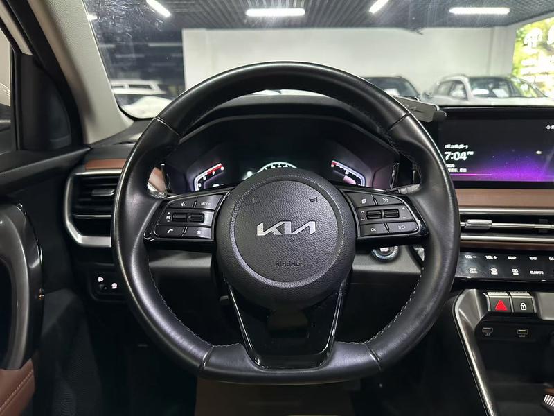 Kia Sportage GT-line, 2023 — фото 9 из 12
