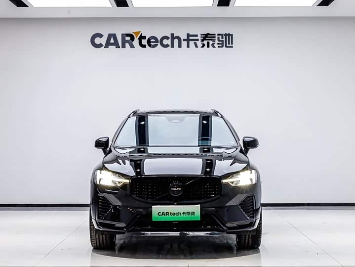Volvo XC60 Hybrid, 2024 — фото 2 из 9