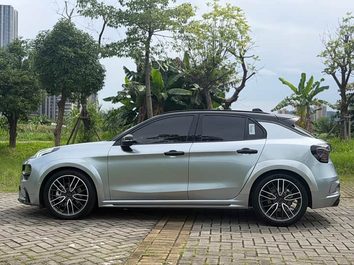Lynk & Co 02 Hatchback, 2022 — фото 8 из 9