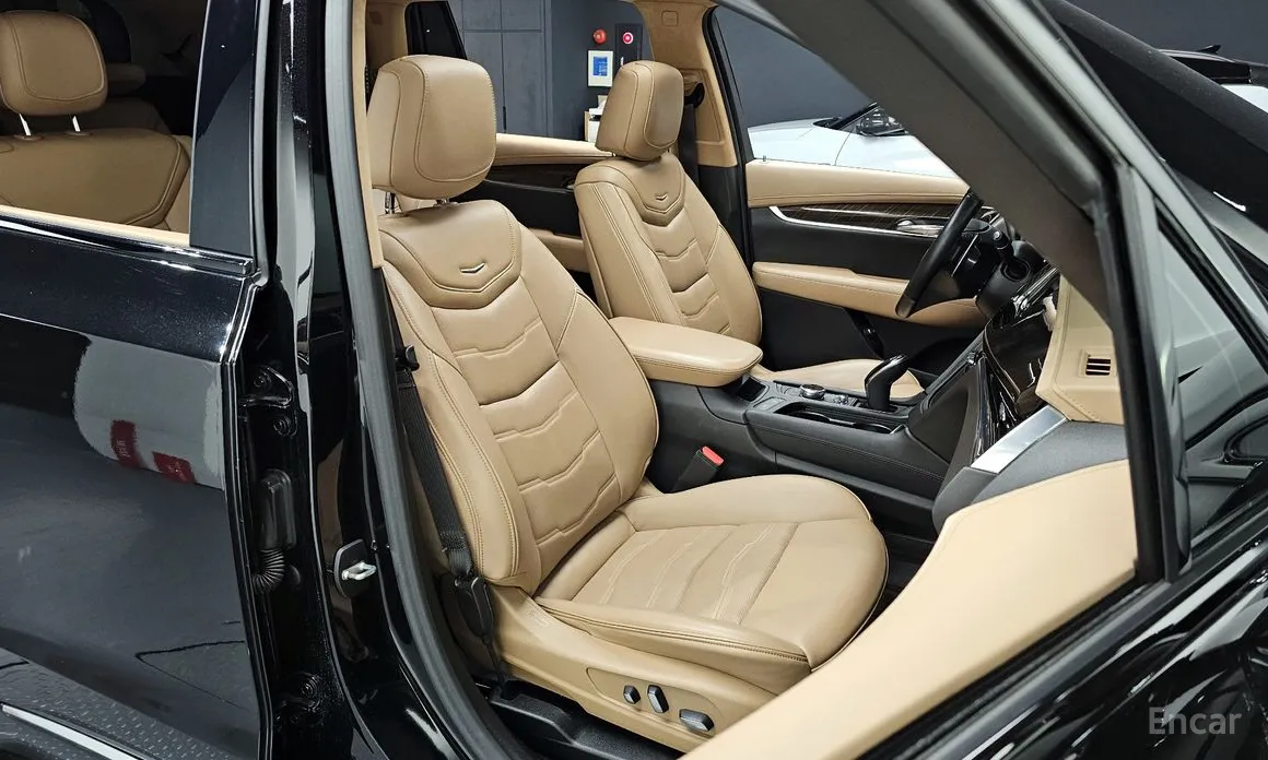 Cadillac XT6, 2022 — фото 10 из 12
