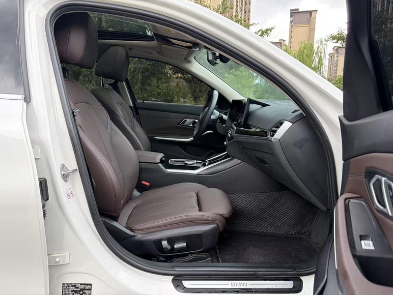 BMW i3, 2022 — фото 11 из 12