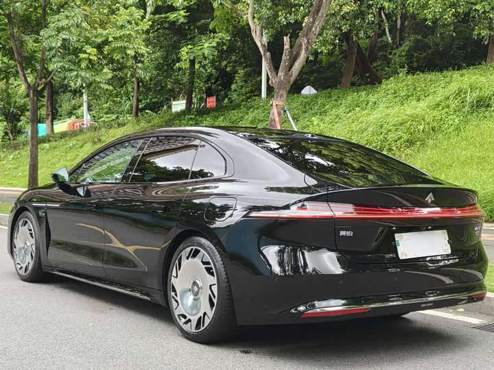 GAC Hyptec A8, 2025 — фото 2 из 9