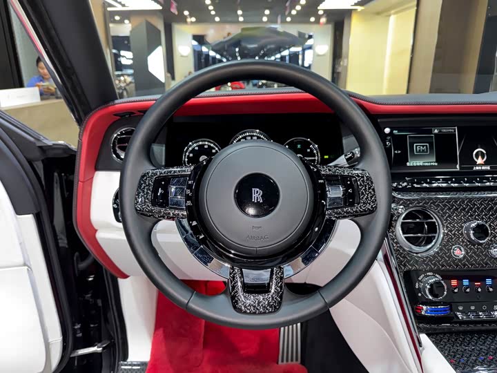 Rolls-Royce Cullinan, 2022 — фото 7 из 9