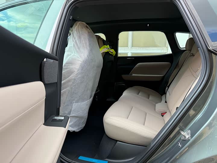 Volvo XC70 Hybrid, 2025 — фото 9 из 9