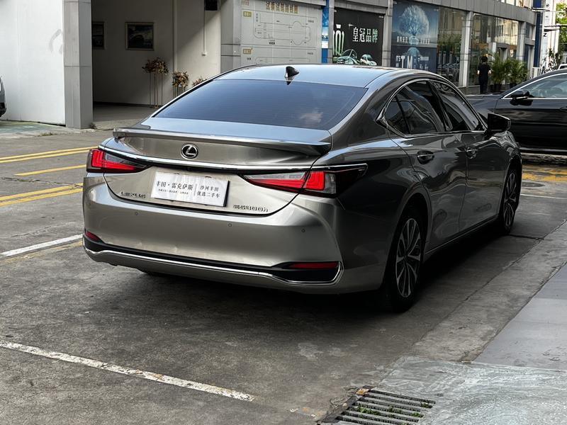 Lexus ES, 2023 — фото 7 из 12