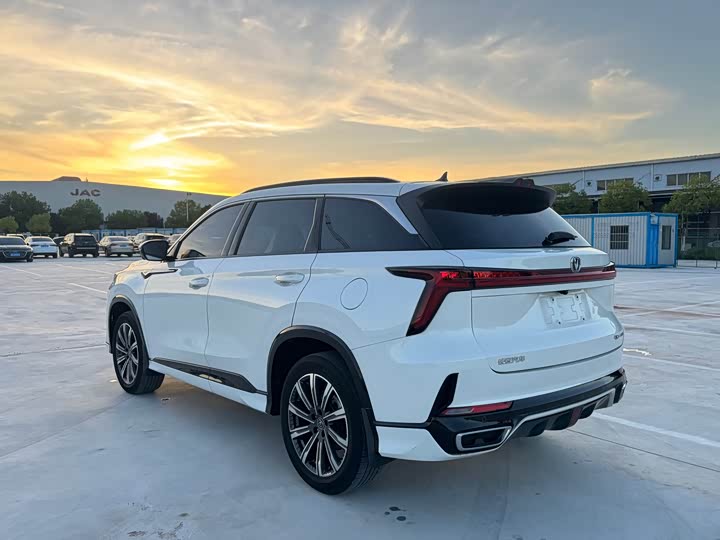 Changan CS75 Plus, 2023 — фото 7 из 9