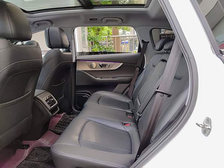 Chery Tiggo 8 Pro Hybrid, 2023 — фото 8 из 9