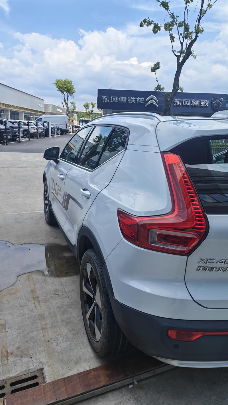 Volvo XC40, 2024 — фото 4 из 8