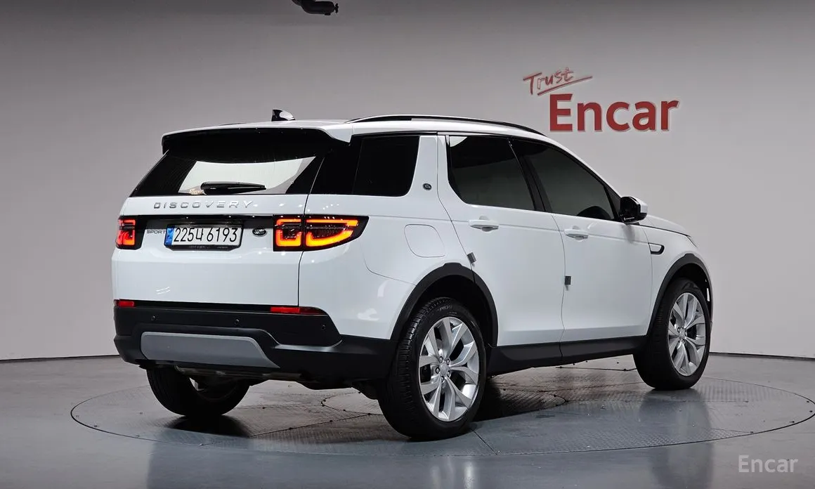 Land Rover Discovery Sport, 2022 — фото 2 из 12