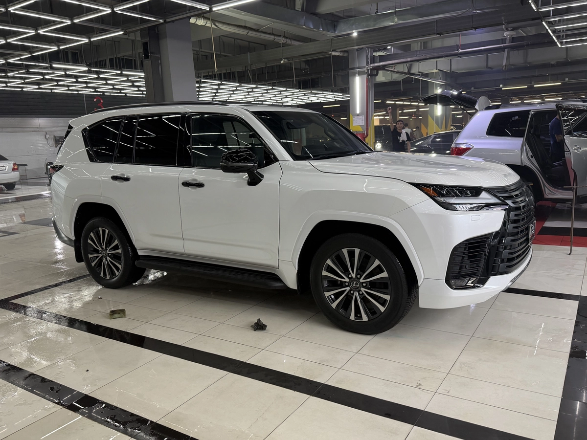 Lexus LX, 2023 — фото 11 из 11