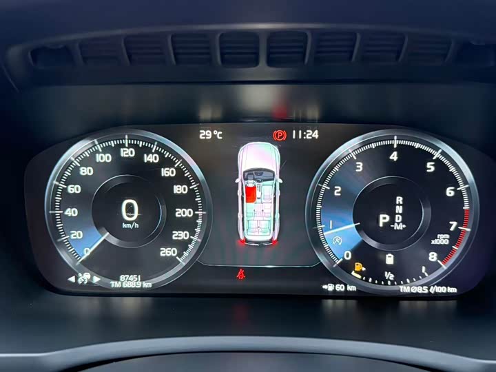 Volvo XC90, 2021 — фото 6 из 9