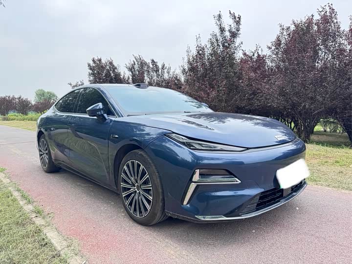 Geely Galaxy Starshine 8 EM-i, 2025 — фото 3 из 9