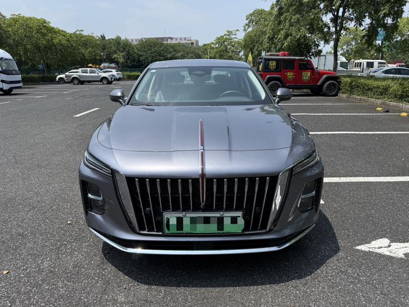 Hongqi H5 Hybrid, 2025 — фото 2 из 10