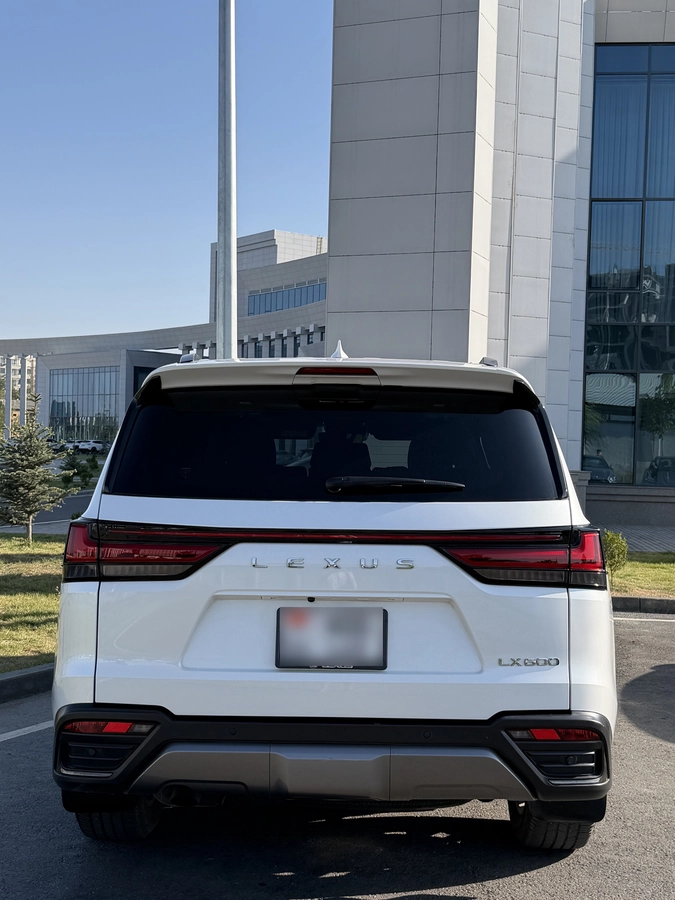 Lexus LX, 2023 — фото 3 из 11